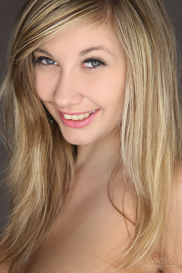 Милана, 23